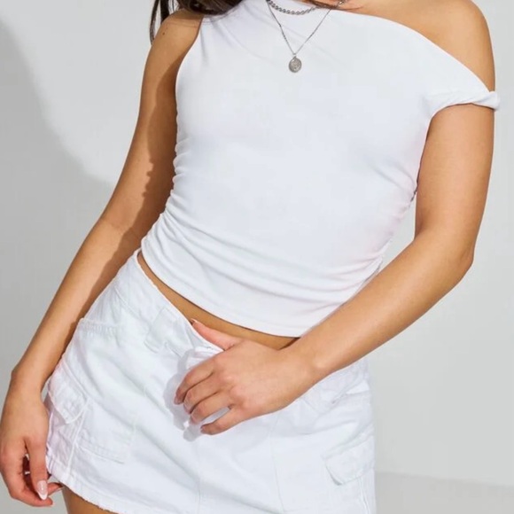 Garage Asymmetric Twisted Top - Picture 3 of 3